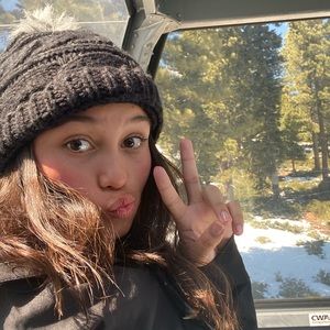 Meet your Posher, Caitlyn